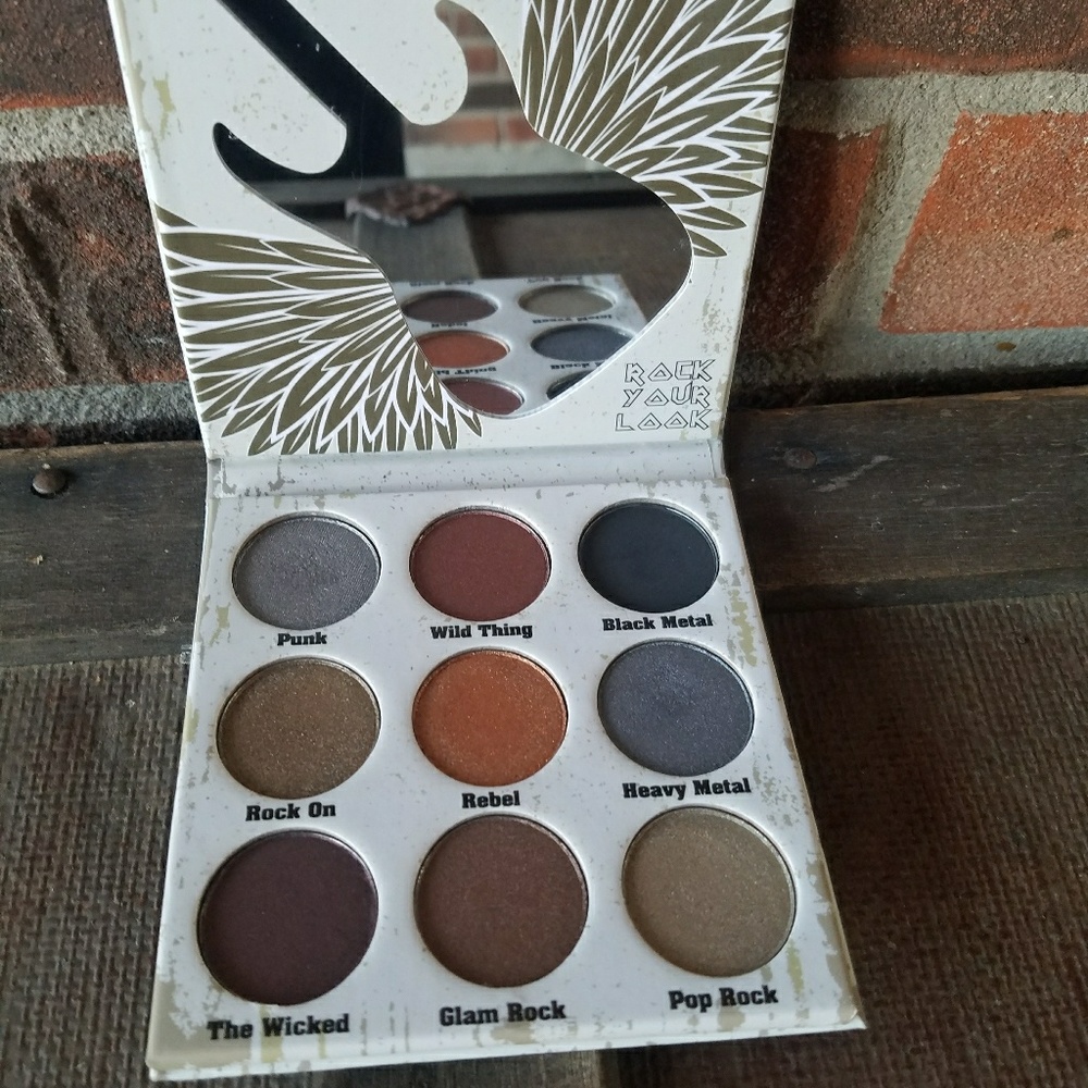 Crown Pro Glam Metals Palette